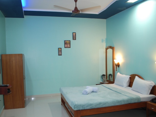 hotels in ganpatipule