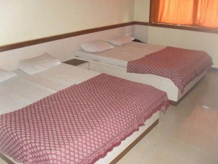 budget hotels in ganpatipule